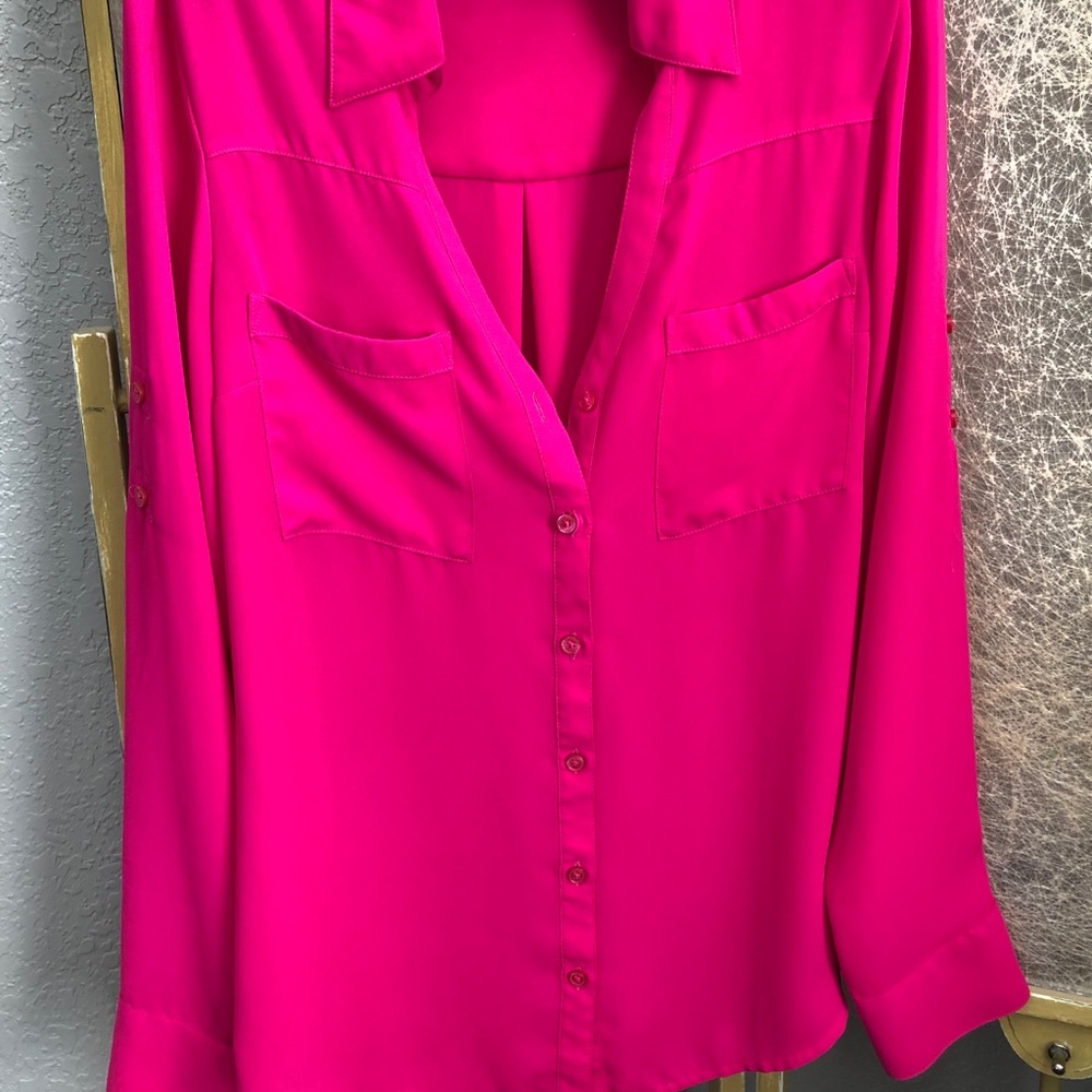 A long sleeve shirt